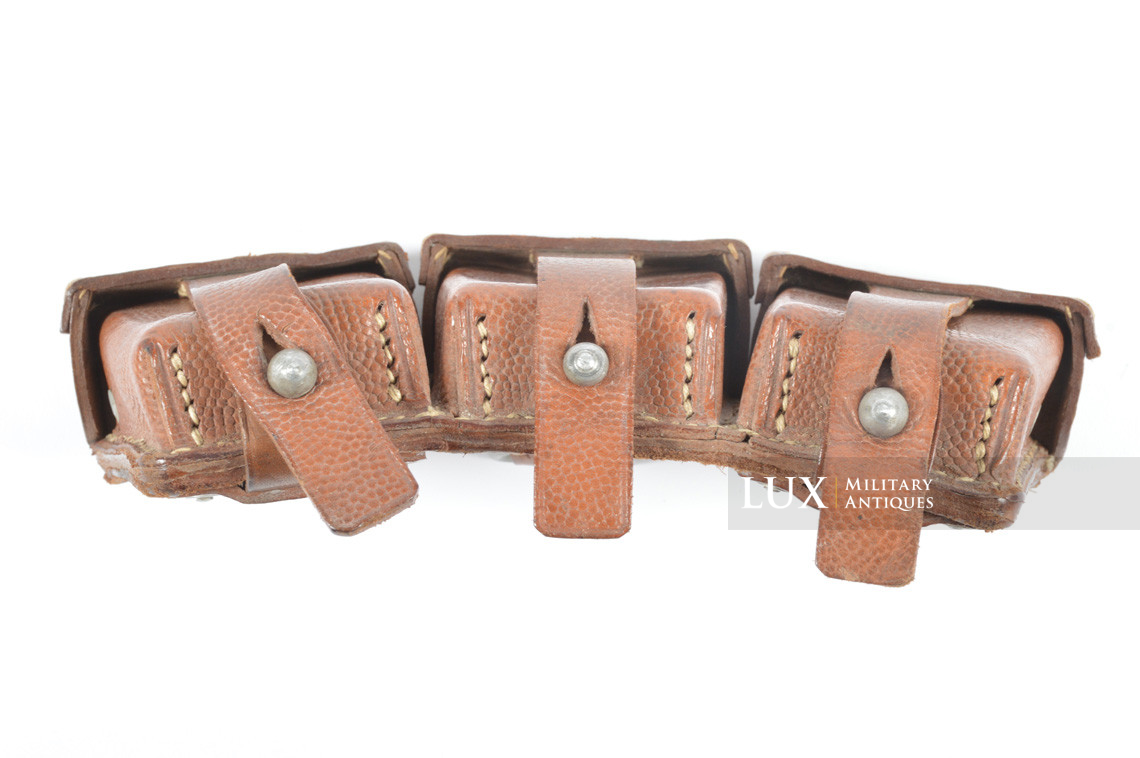 Unissued early war German K98 ammunition pouch - photo 9