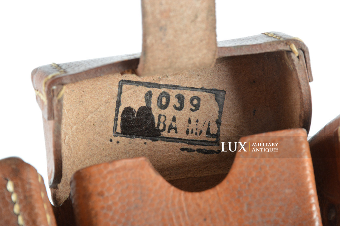 Unissued early war German K98 ammunition pouch - photo 13