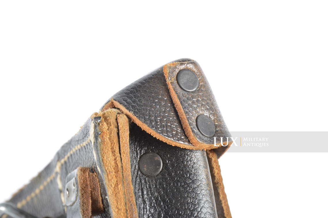 Unissued late-war K98 ammo pouch, « bdt43 » - photo 12