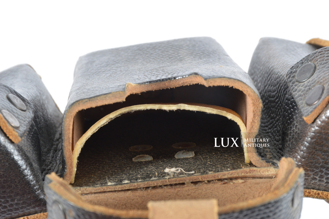 Unissued late-war K98 ammo pouch, « bdt43 » - photo 13