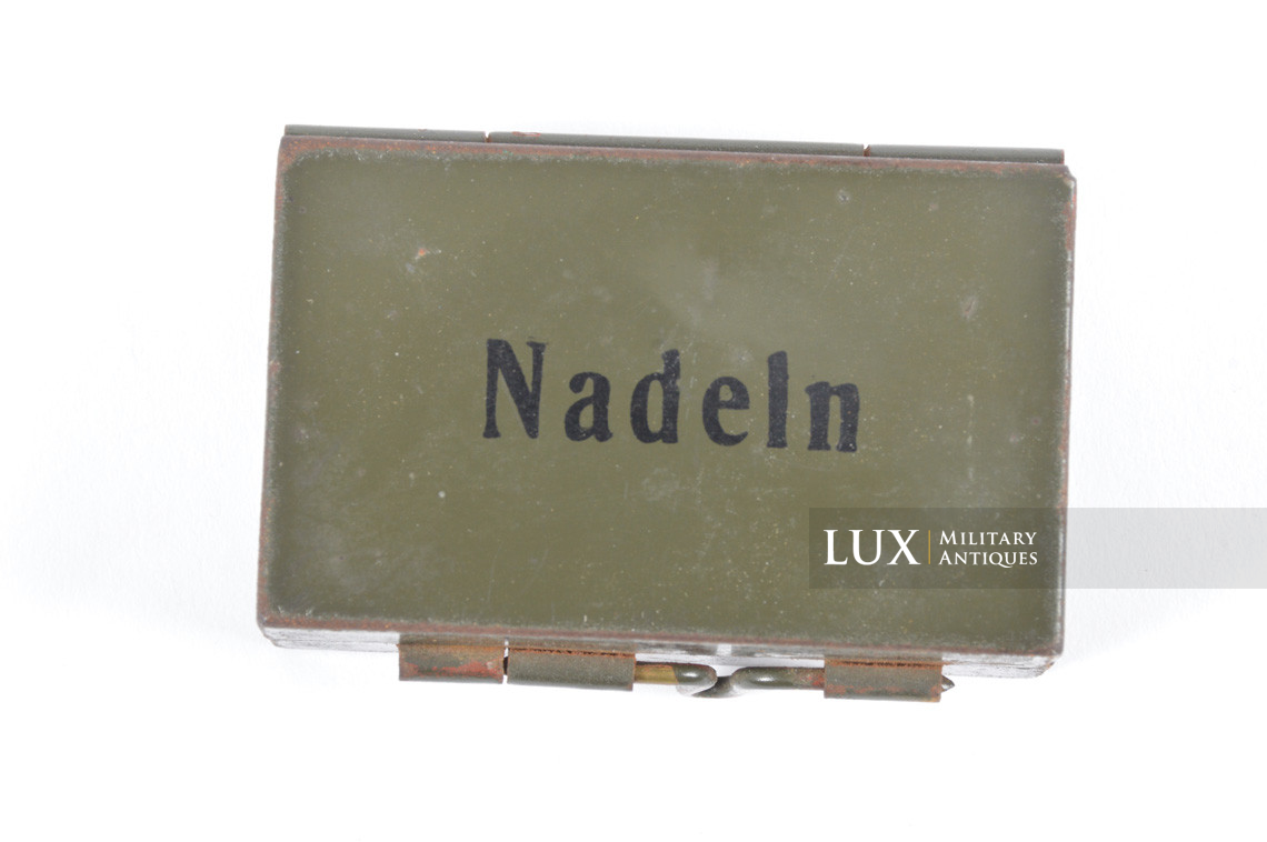 German medical safety pin box, « NADELN » - photo 7