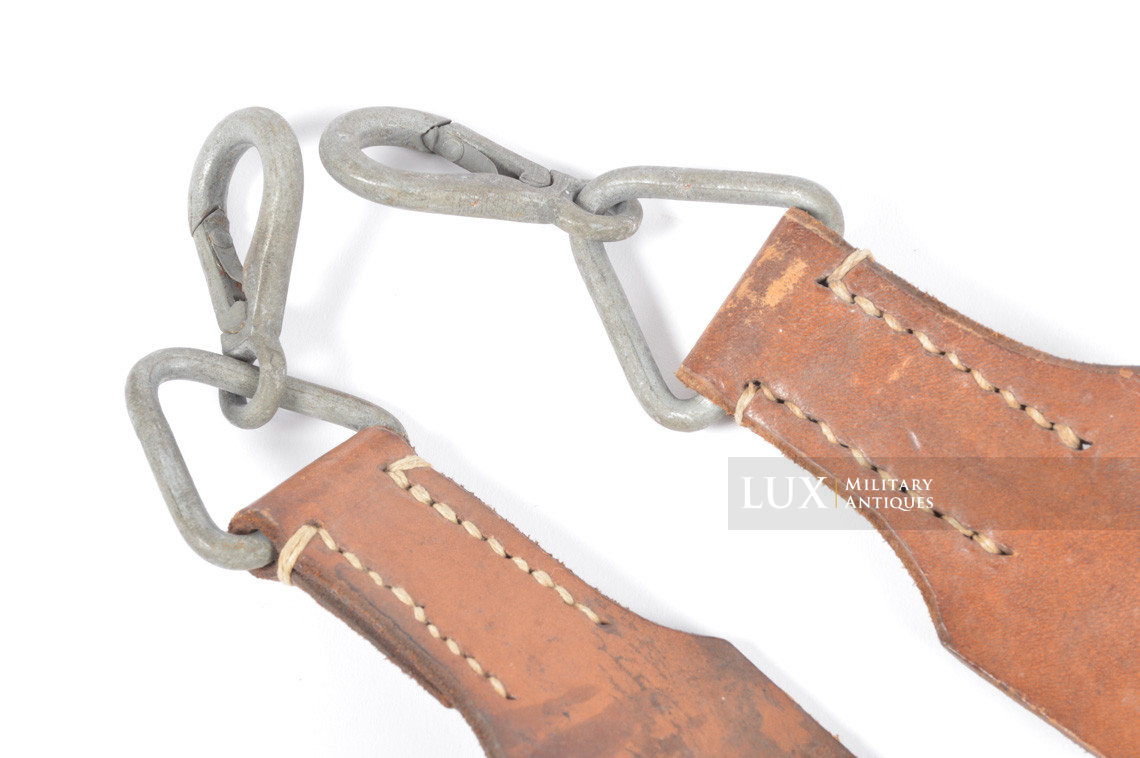 Unissued pair of German MG34/42 Lafette carrying straps - photo 8