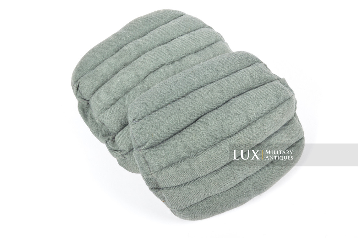 Late-war German paratrooper knee pads, « RBNr » - photo 4