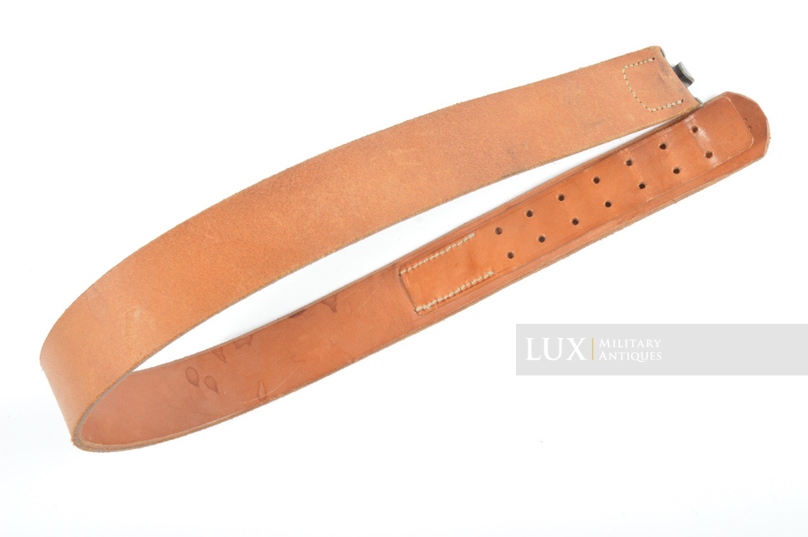 Unissued early German leather belt in natural brown leather, « 1939 » - photo 4