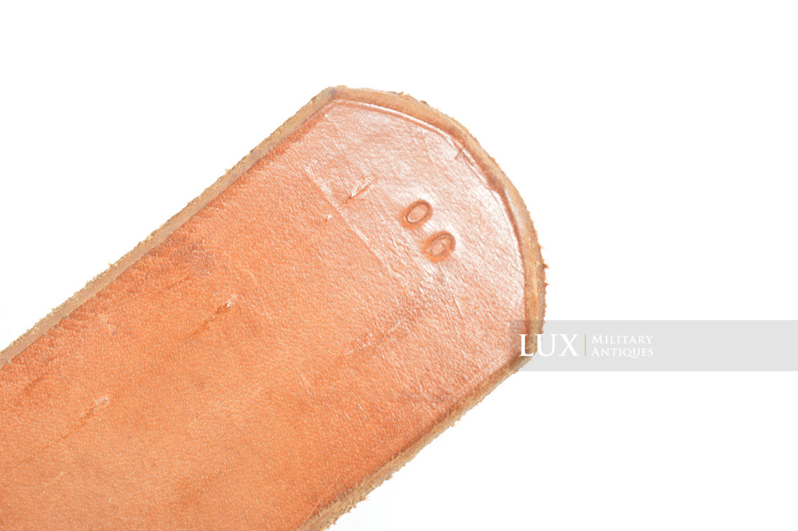 Unissued early German leather belt in natural brown leather, « 1939