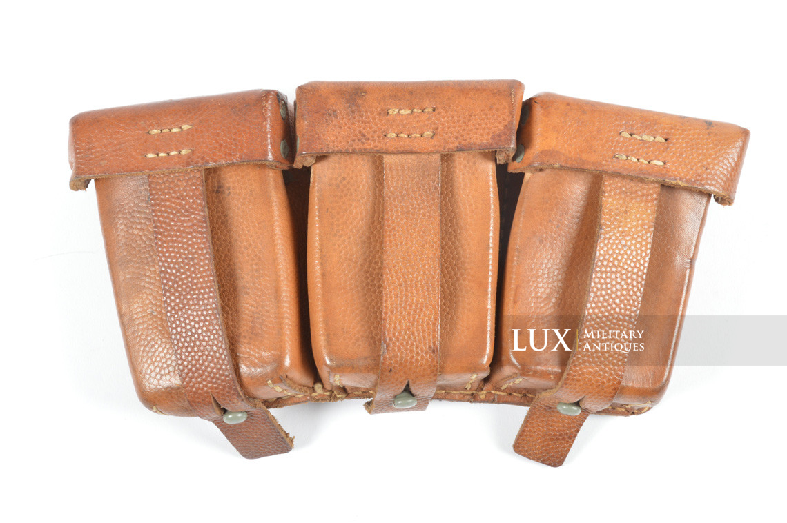 Matching pair of late war k98 ammunition pouches, RBNr « 0/0396/0027 » - photo 8