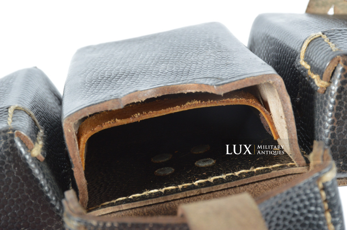 Unissued matching pair of late war k98 ammunition pouches, « cky44 » - photo 14