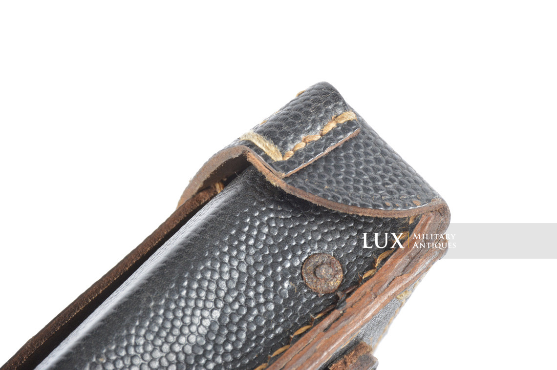 Unissued matching pair of late war k98 ammunition pouches, « cky44 » - photo 19