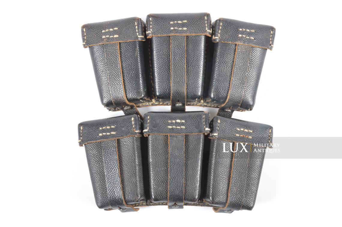 Unissued matching pair of late war k98 ammunition pouches, RBNr « 0/0215/0304 » - photo 4