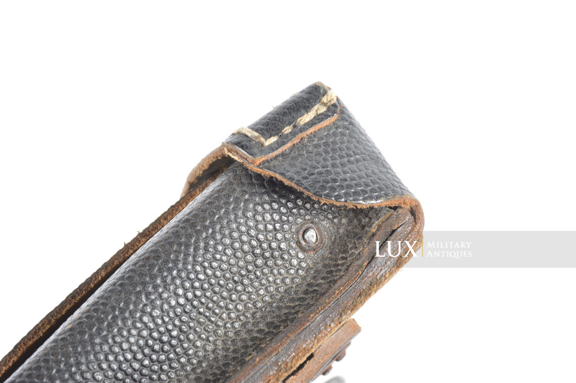 Unissued matching pair of late war k98 ammunition pouches, RBNr « 0/0215/0304 » - photo 12