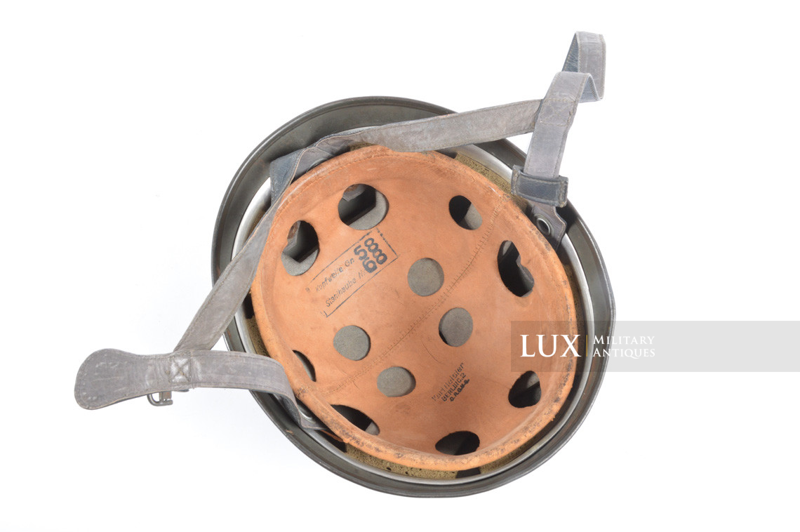 Late war M38 German Paratrooper combat helmet, « ckl68 » - photo 25