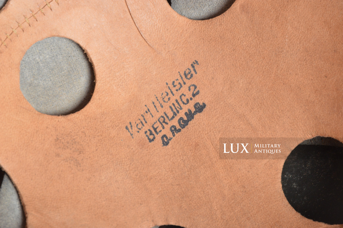 Late war M38 German Paratrooper combat helmet, « ckl68 » - photo 27