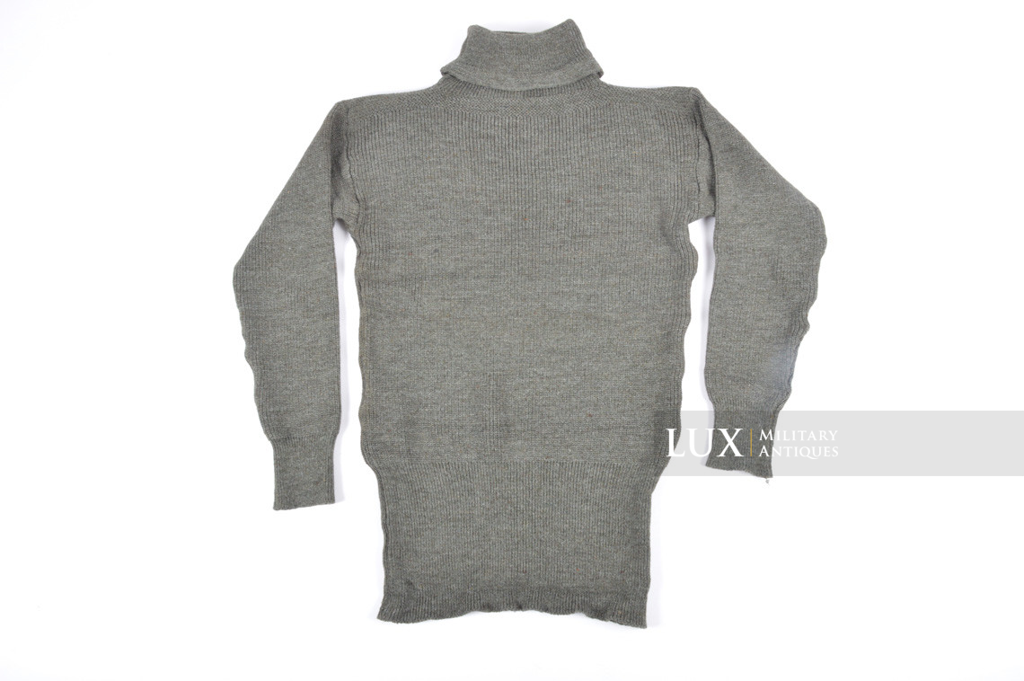 Late-war German issued « turtle-neck » sweater  - photo 4