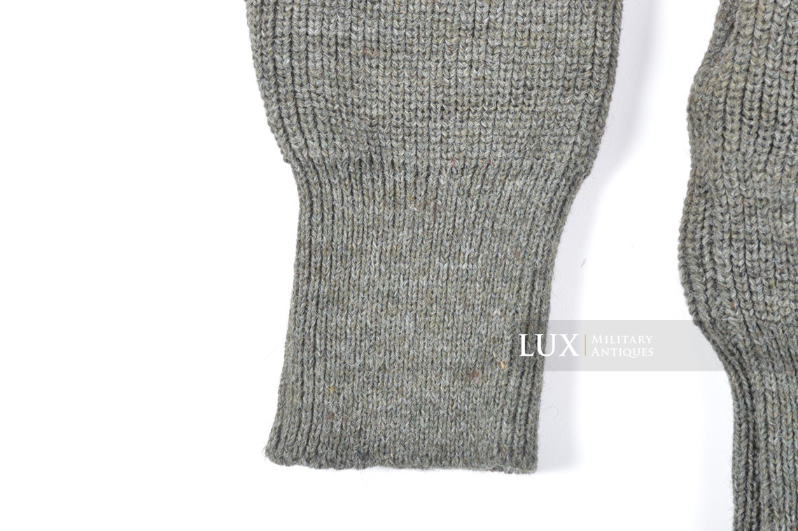 Late-war German issued « turtle-neck » sweater  - photo 9