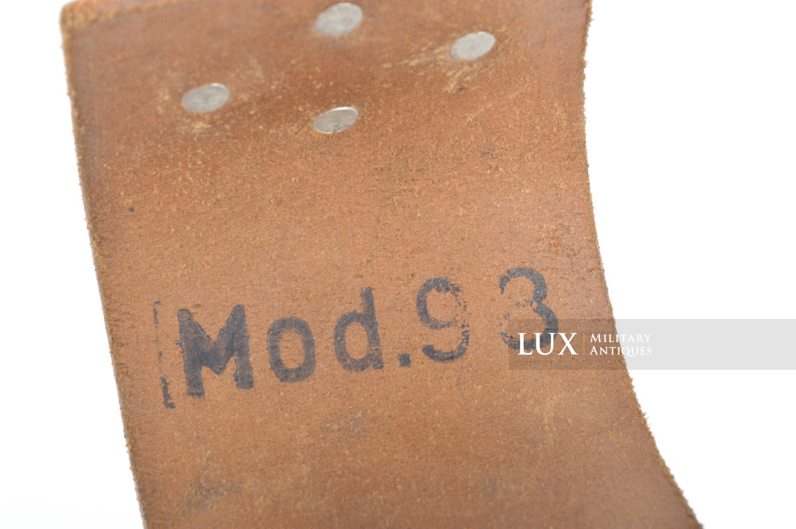 Unissued German K98 Mauser rear sight cover, « bml/1942 » - photo 18