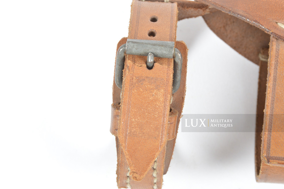 Unissued German K98 Mauser rear sight cover, « bml/1942 » - photo 9