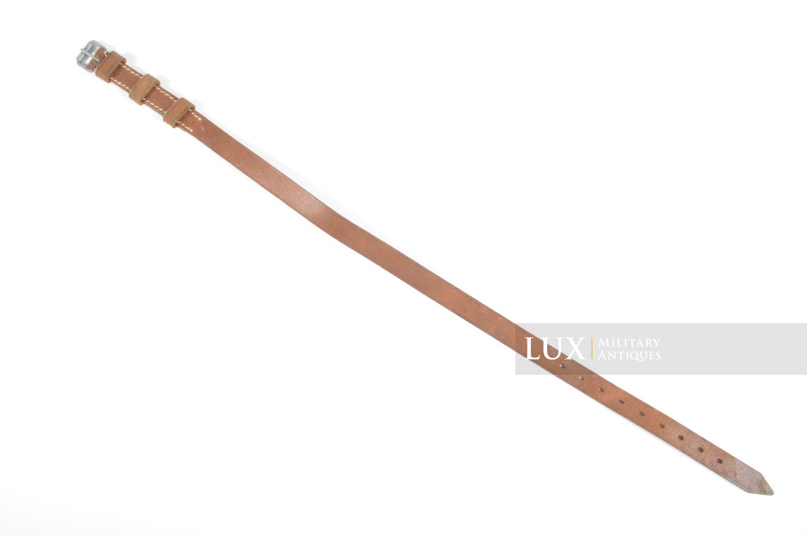 Rare early German A-frame mess kit leather strap, « 1939 » - photo 4