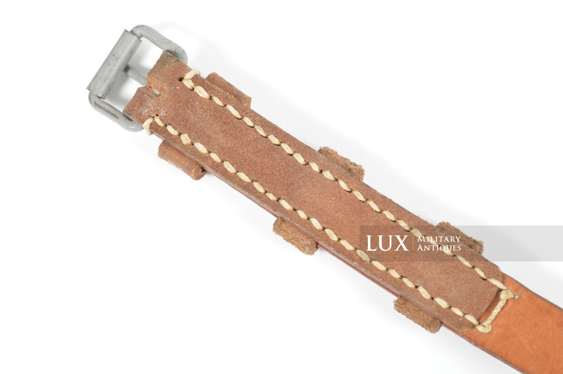Rare early German A-frame mess kit leather strap, « 1939 » - photo 11
