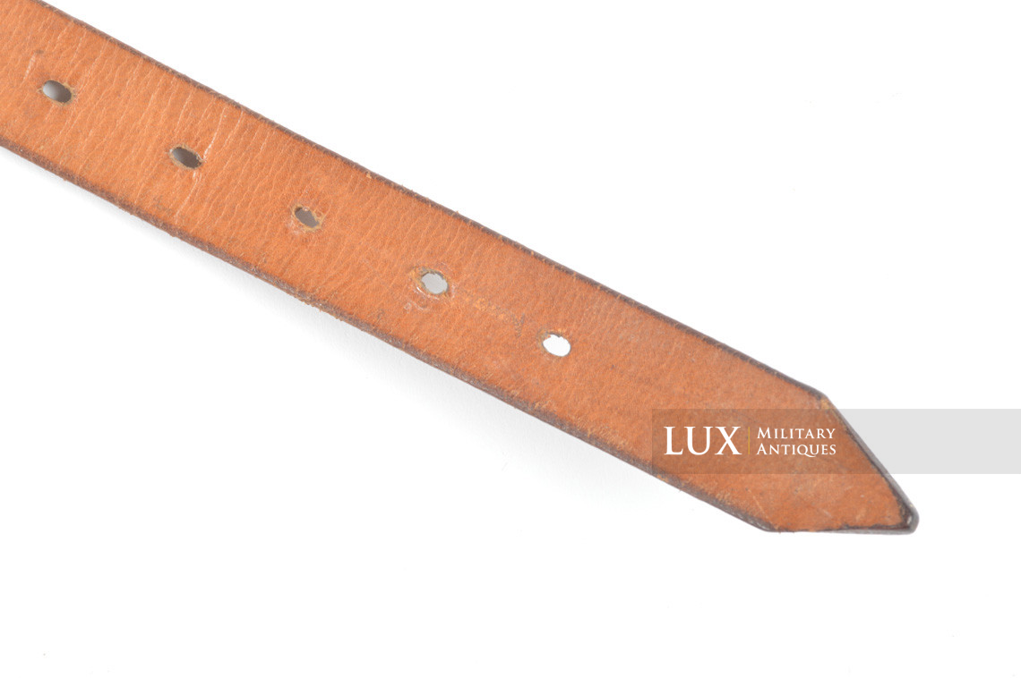 Rare early German A-frame mess kit leather strap, « 1939 » - photo 12