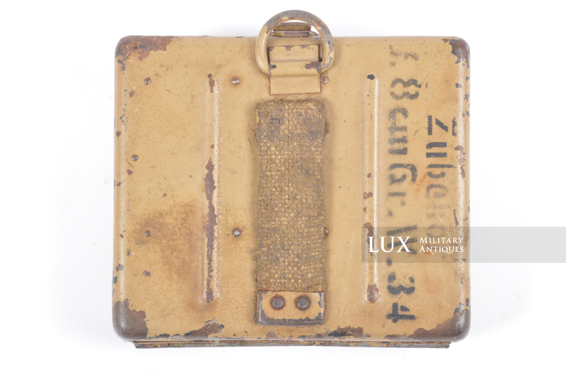 Very rare German tan 8cm mortar accessory / tool case, « Zubehör f. 8cm Gr.W. 34 » - photo 4