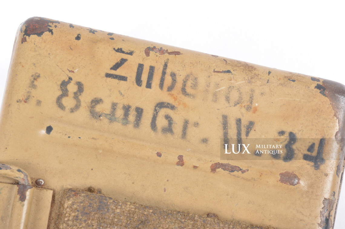 Very rare German tan 8cm mortar accessory / tool case, « Zubehör f. 8cm Gr.W. 34 » - photo 8