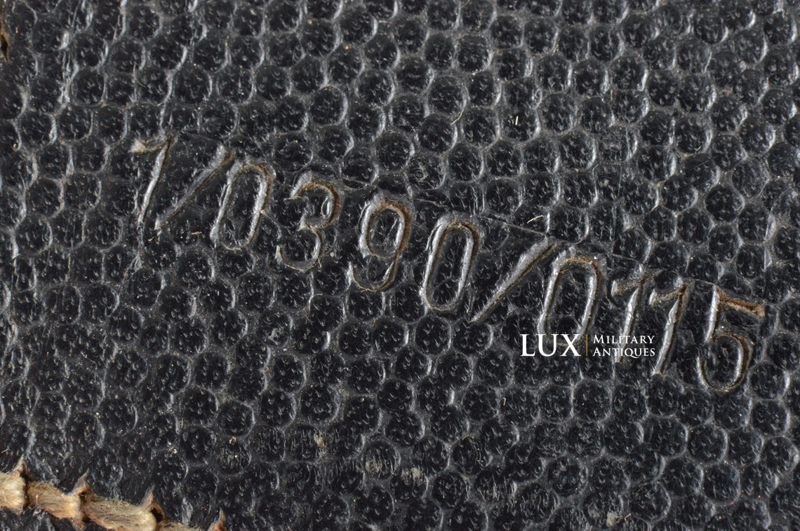 Unissued matching pair of late war k98 ammunition pouches, RBNr « 1/0390/0115 » - photo 10