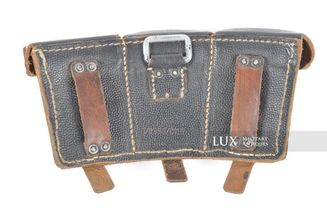 Unissued matching pair of late war k98 ammunition pouches, RBNr « 1/0390/0115 » - photo 9