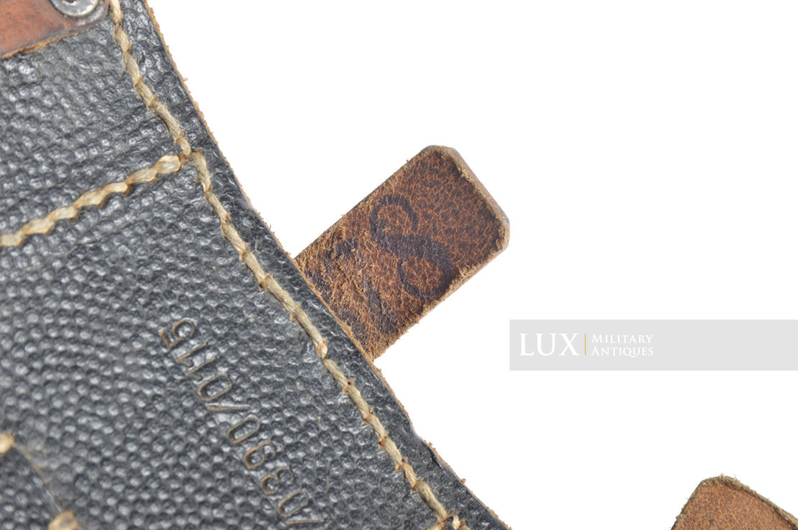 Unissued matching pair of late war k98 ammunition pouches, RBNr « 1/0390/0115 » - photo 12
