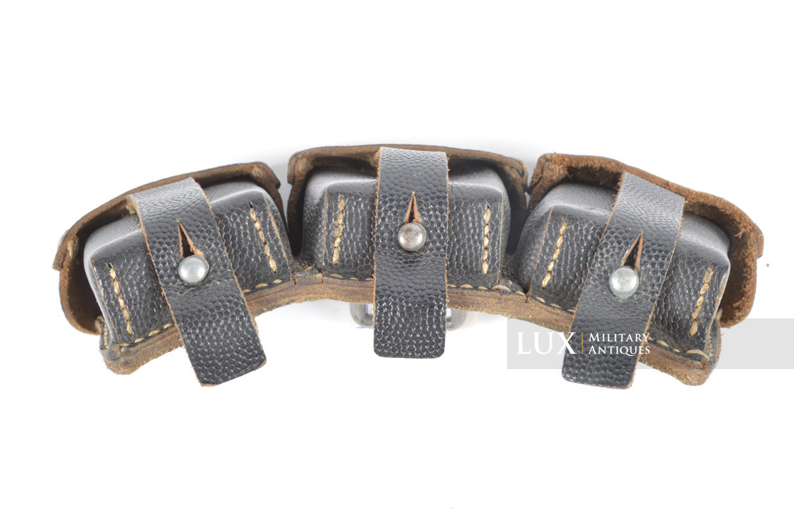 Unissued matching pair of late war k98 ammunition pouches, RBNr « 1/0390/0115 » - photo 19