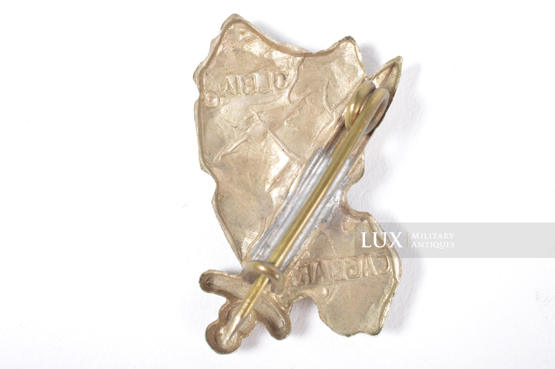 German 90th Panzer Grenadier Division Sardinia shield cap badge - photo 7