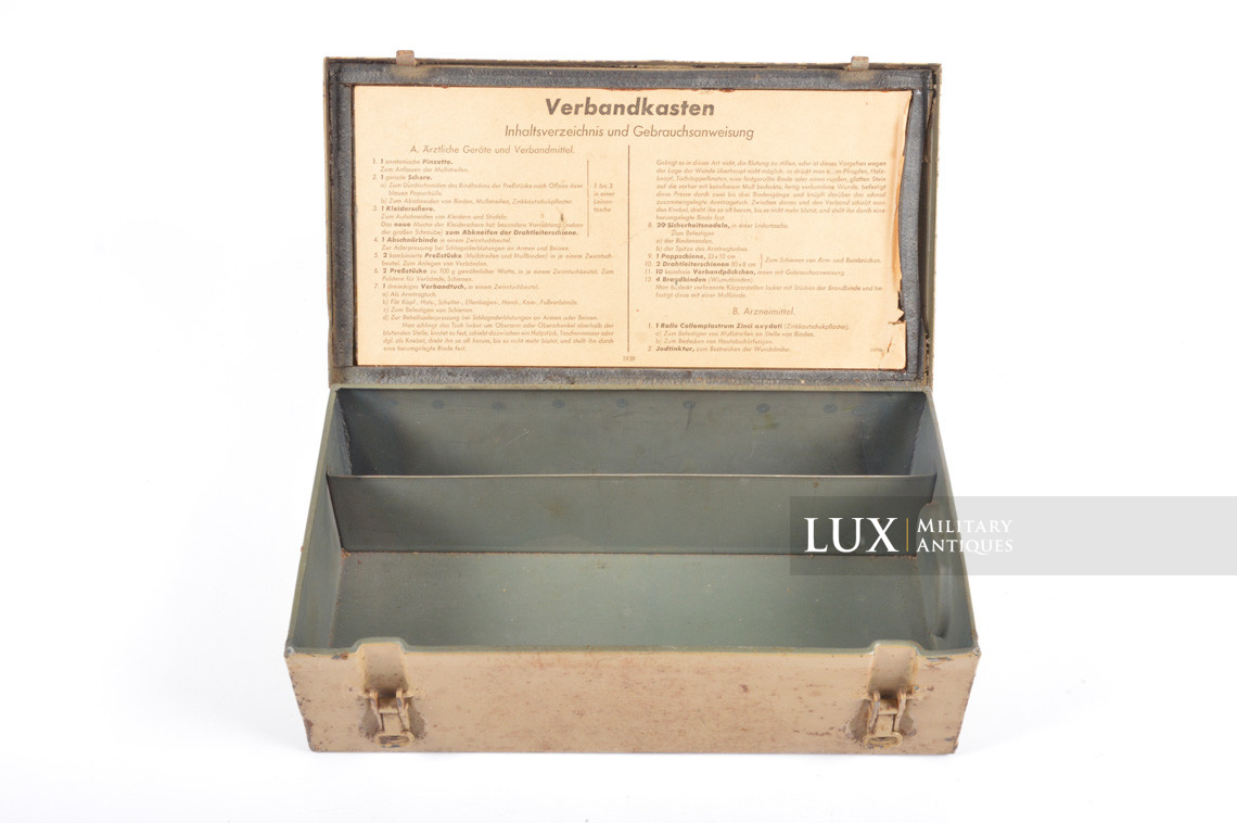 Late-war metal medics first aid box, « Verbandkasten » - photo 18