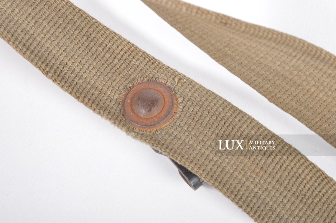 Late-war German field telephone carrying strap in green webbing - photo 14