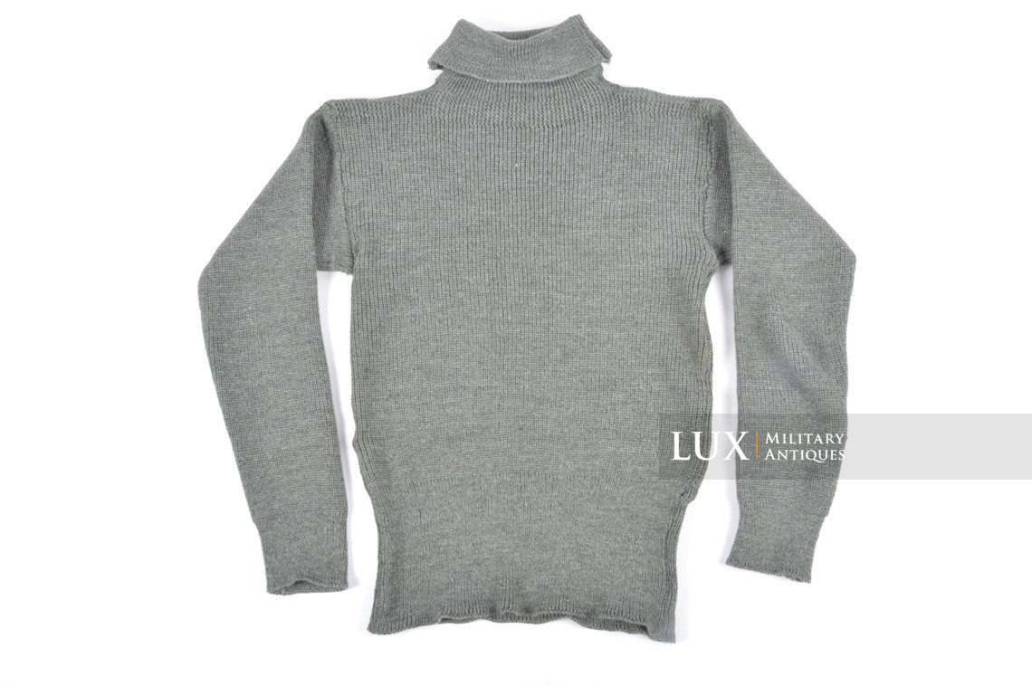 Late-war German issued « turtle-neck » sweater  - photo 4