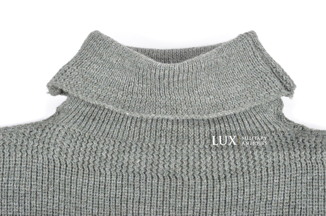 Late-war German issued « turtle-neck » sweater  - photo 8