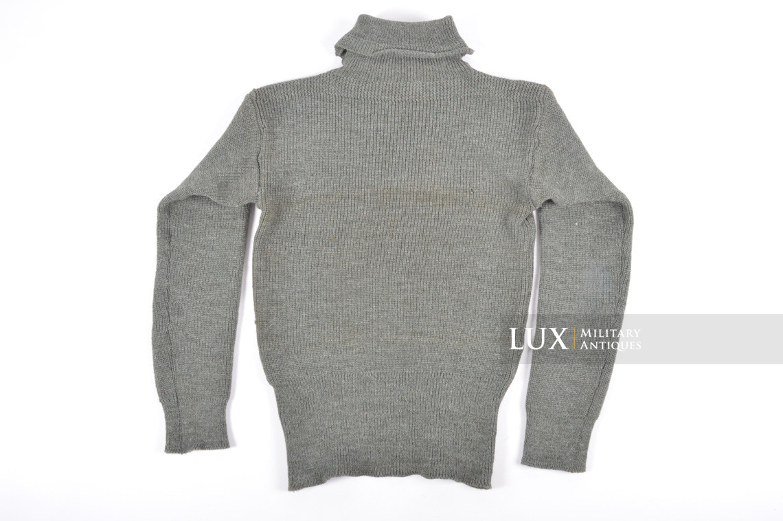 Late-war German issued « turtle-neck » sweater  - photo 13