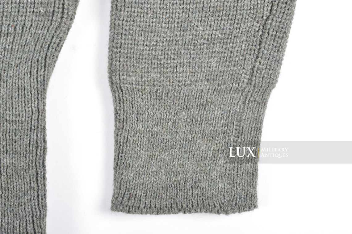 Late-war German issued « turtle-neck » sweater  - photo 16