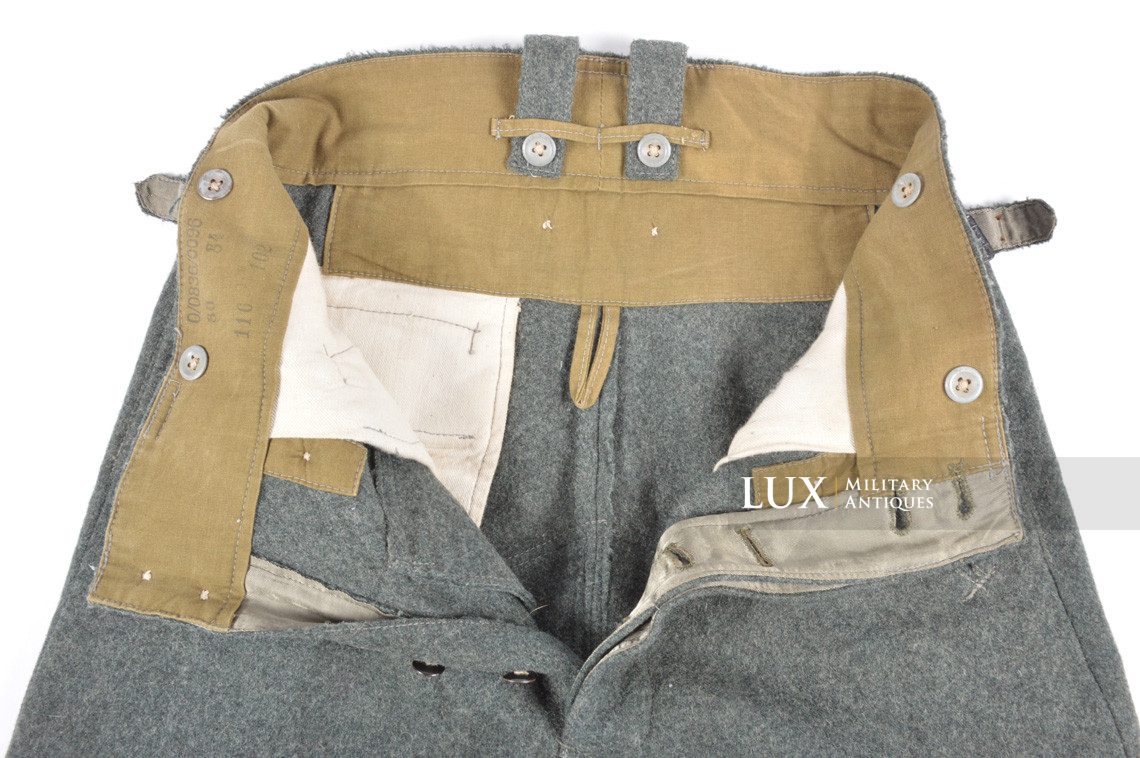 Unissued Heer / Waffen-SS M43 combat service trousers, « Keilhose » - photo 27
