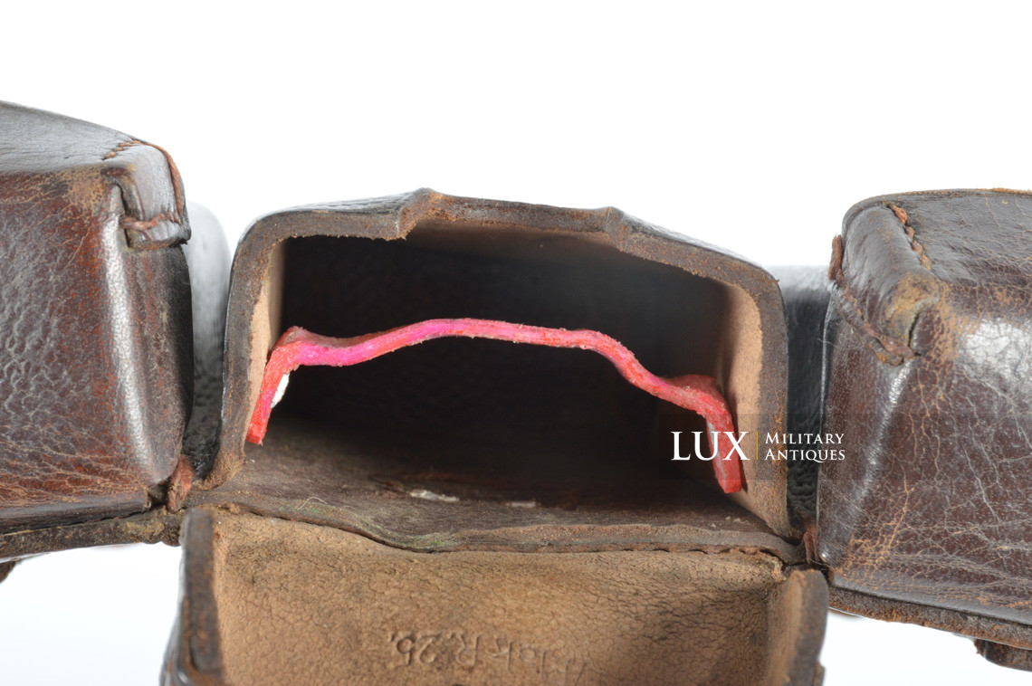 Early war German Luftwaffe K98 ammunition pouch, « L.B.A.(S) 38 / Flak » - photo 13