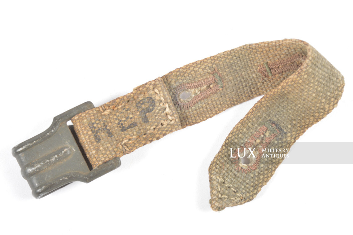 Early Gasmask canister belt support hook strap, « HEP1939 » - photo 7