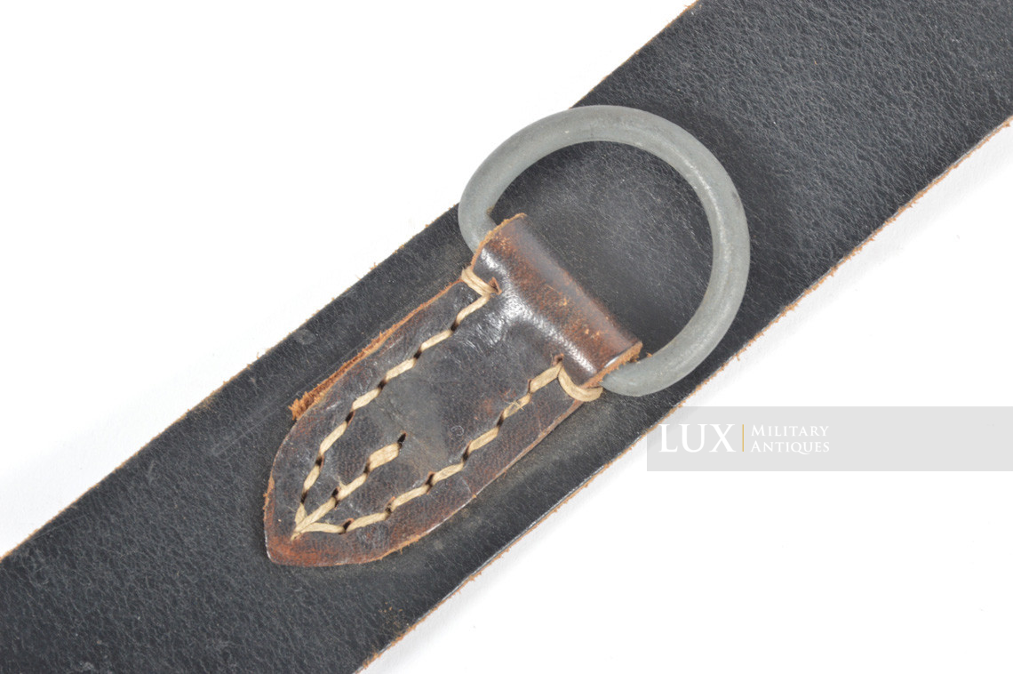 Unissued late-war Heer / Waffen-SS Y-straps, riveted construction, « RBNr. 0/0576/0002 » - photo 9