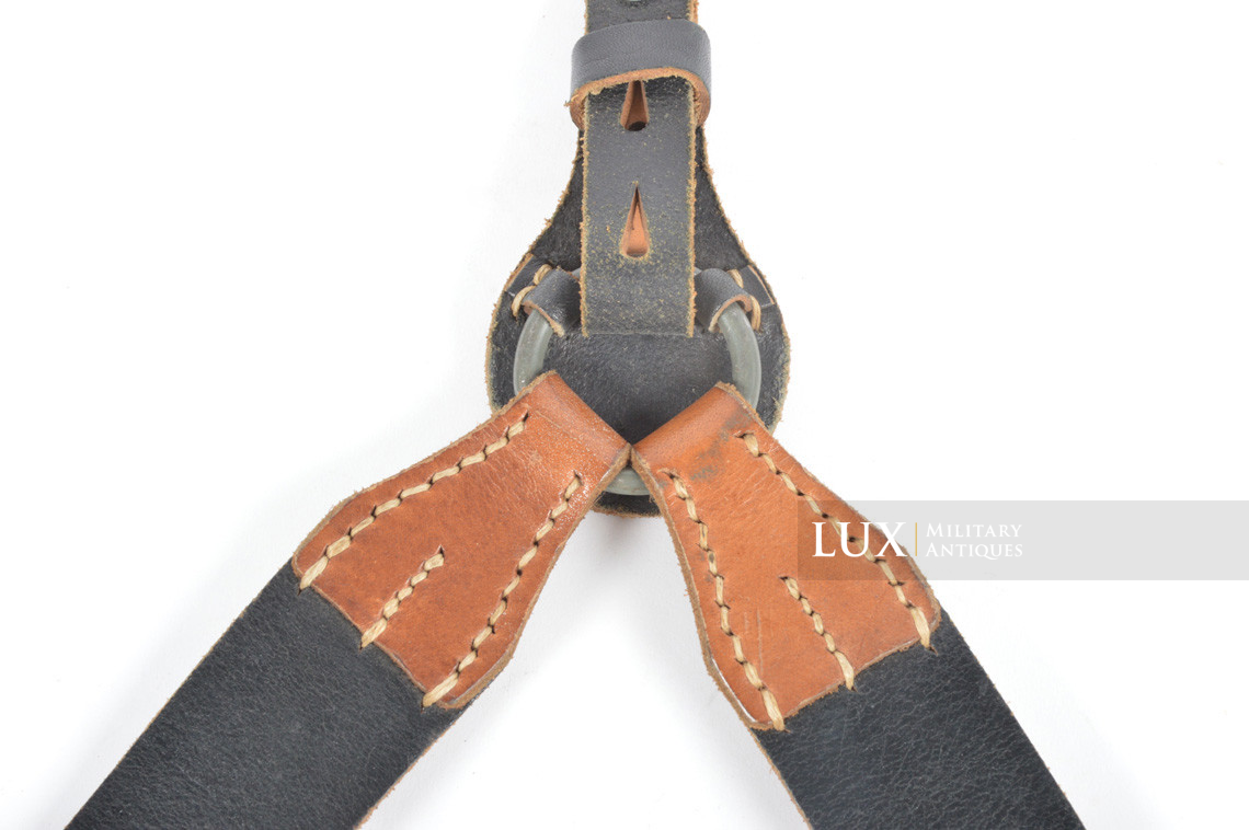 Unissued late-war Heer / Waffen-SS Y-straps, riveted construction, « RBNr. 0/0576/0002 » - photo 10