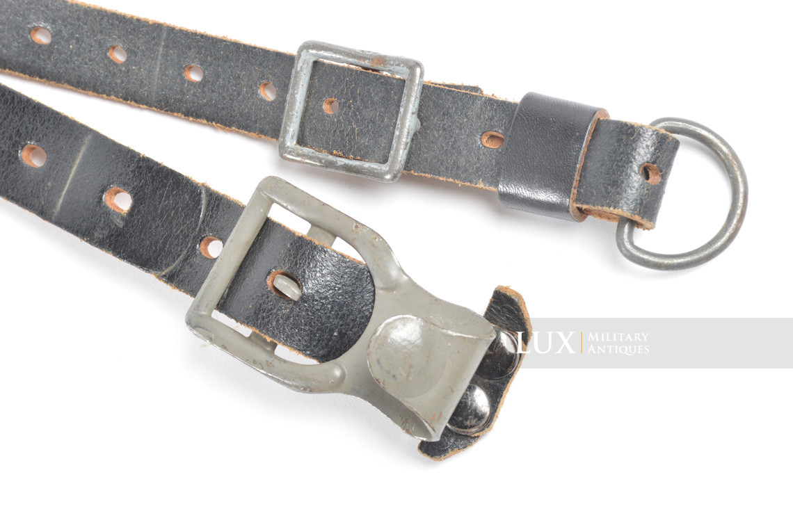 Unissued late-war Heer / Waffen-SS Y-straps, riveted construction, « RBNr. 0/0576/0002 » - photo 13