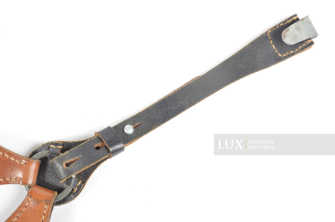Unissued late-war Heer / Waffen-SS Y-straps, riveted construction, « RBNr. 0/0576/0002 » - photo 14