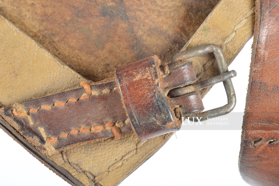 Rare German late-war tan pressed cardboard entrenching tool carrying case, « kkd 1944 » - photo 14