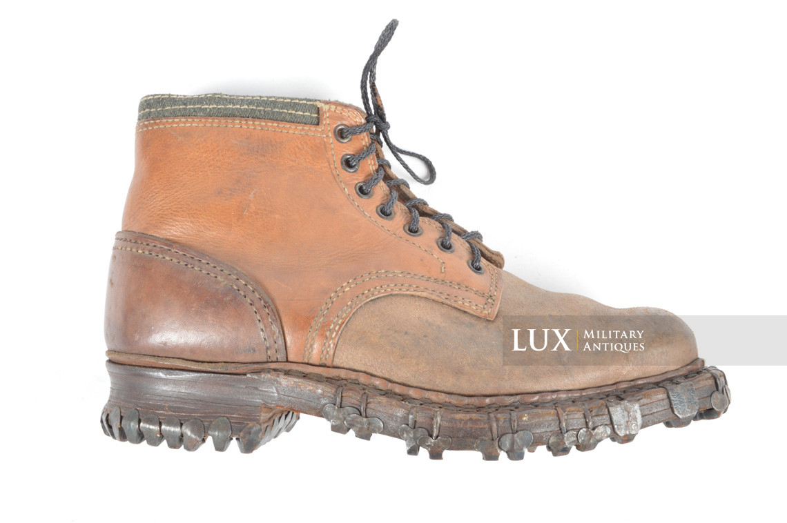 Paire de brodequins allemands des troupes de montagne, « Gebirgsjäger » - photo 9