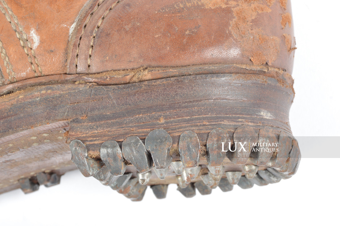 Paire de brodequins allemands des troupes de montagne, « Gebirgsjäger » - photo 15