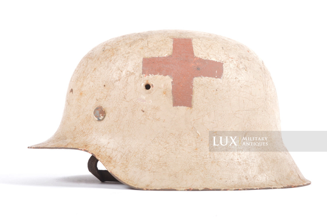 Rare M42 Heer combat medics helmet, « ET66 » - photo 4