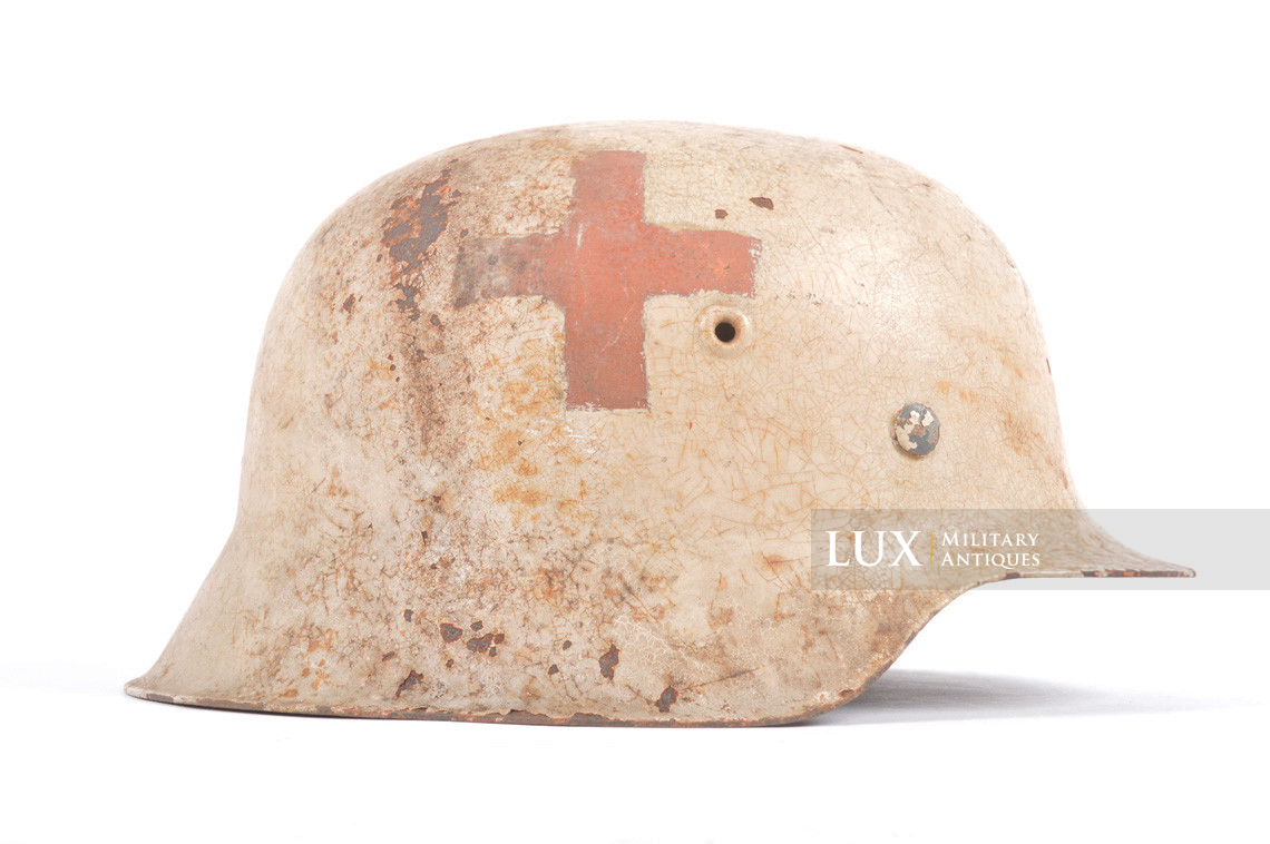 Rare M42 Heer combat medics helmet, « ET66 » - photo 11