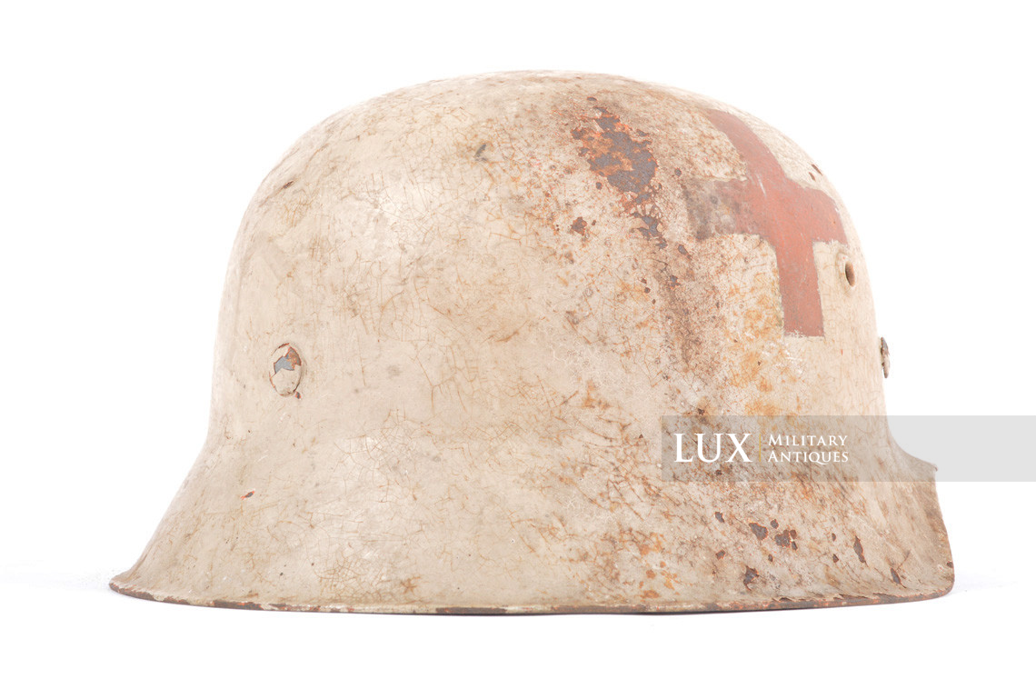 Rare M42 Heer combat medics helmet, « ET66 » - photo 12