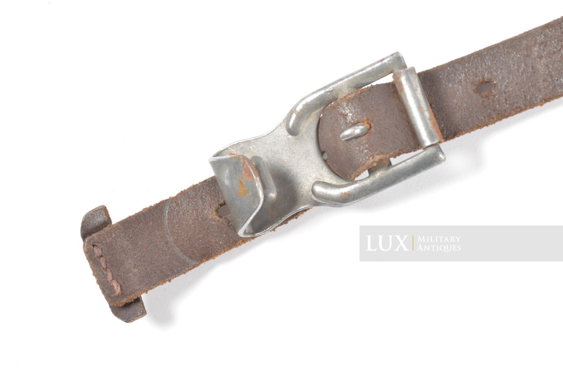 Early Luftwaffe Y-straps in chocolate brown leather, « LBA / Flak Reg. » - photo 7